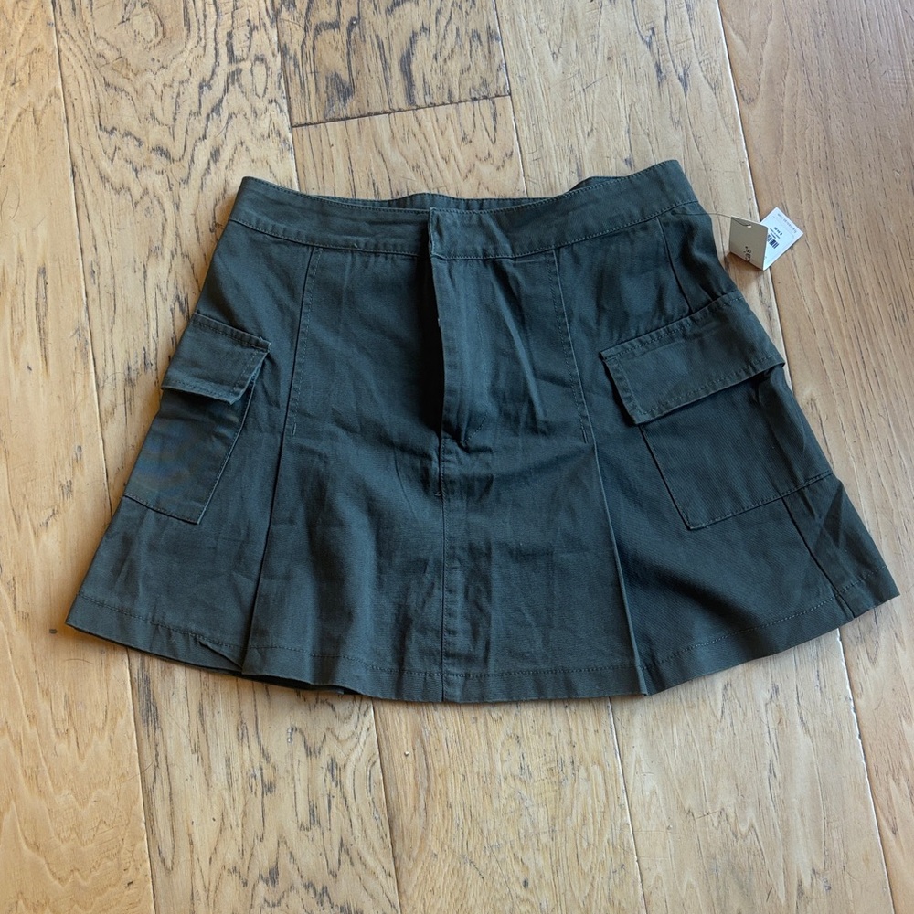 Francesca's Olive Green Cargo Mini Skirt